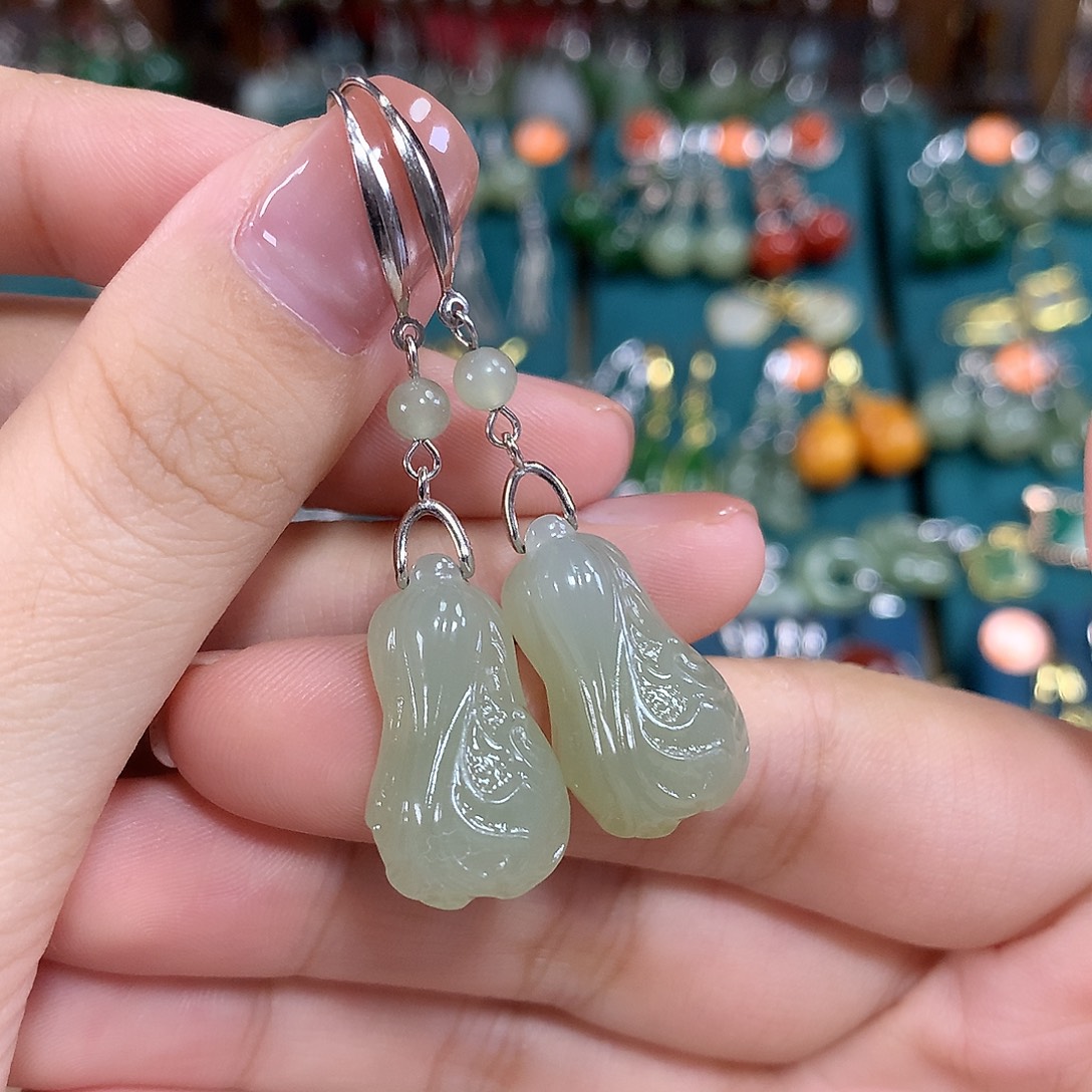 和田玉银S925镶嵌耳饰大白菜卡21.5左右