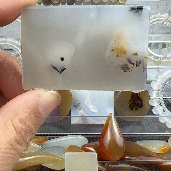 玛瑙/玉髓未镶嵌颈饰