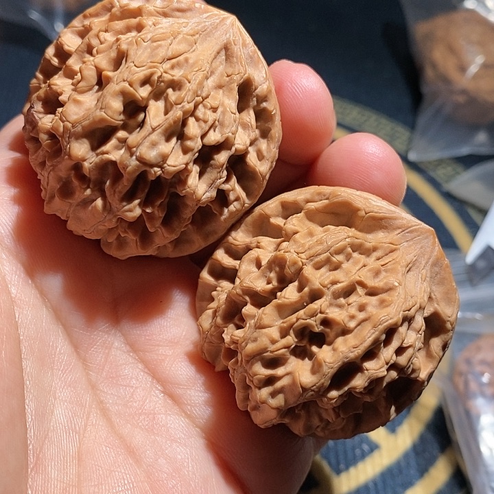 【闪购商品】文玩核桃吊坠叫***生通天八