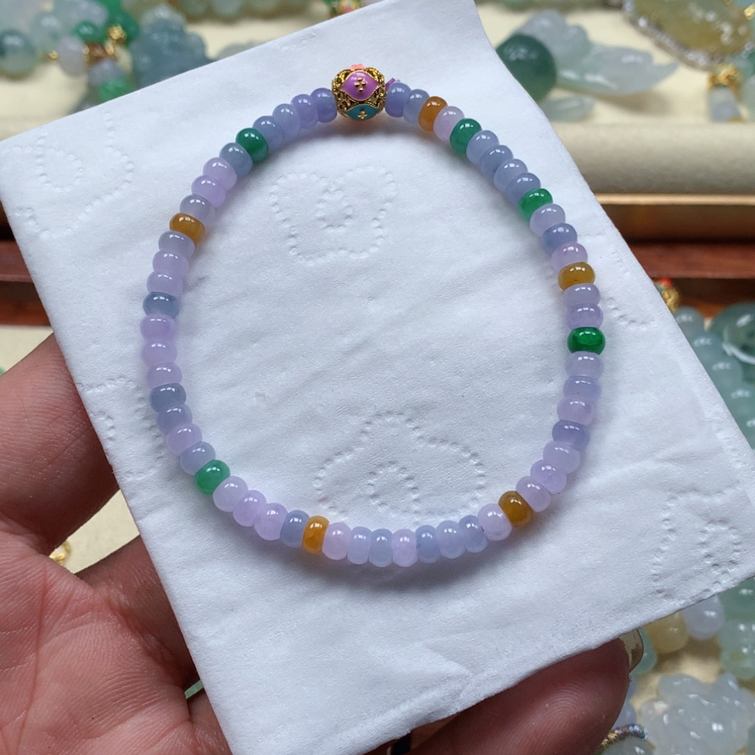 翡翠未镶嵌颈饰是