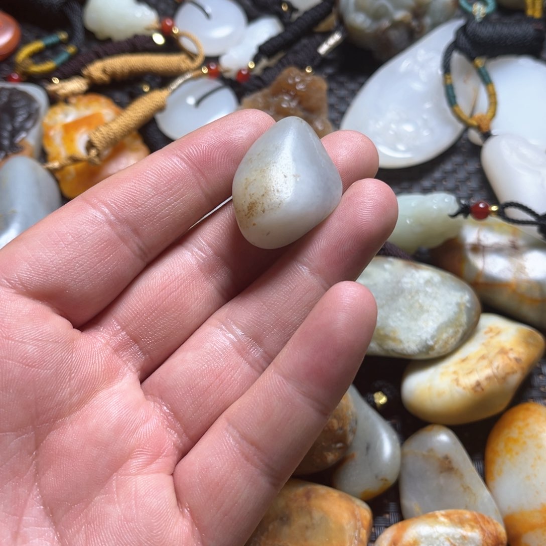 和田玉吊坠(不含链)未镶嵌香*妹