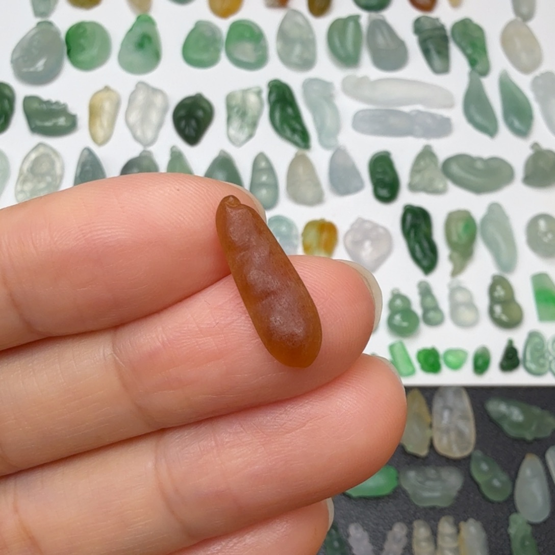 定制翡翠未镶嵌福豆