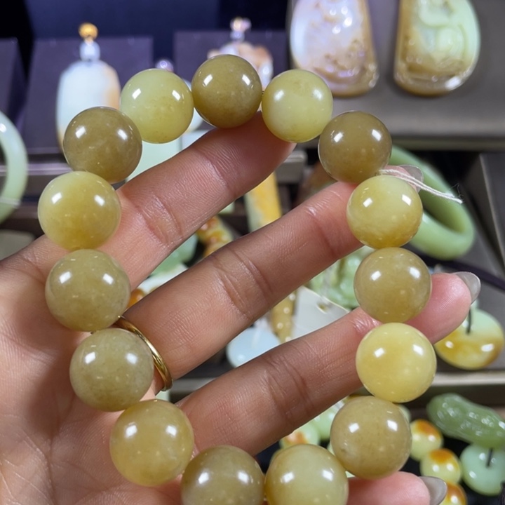 岫岩老玉（透闪石质玉）未镶嵌手链