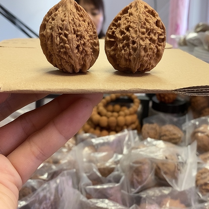 文玩核桃把件34.5/35.5虎头王小众