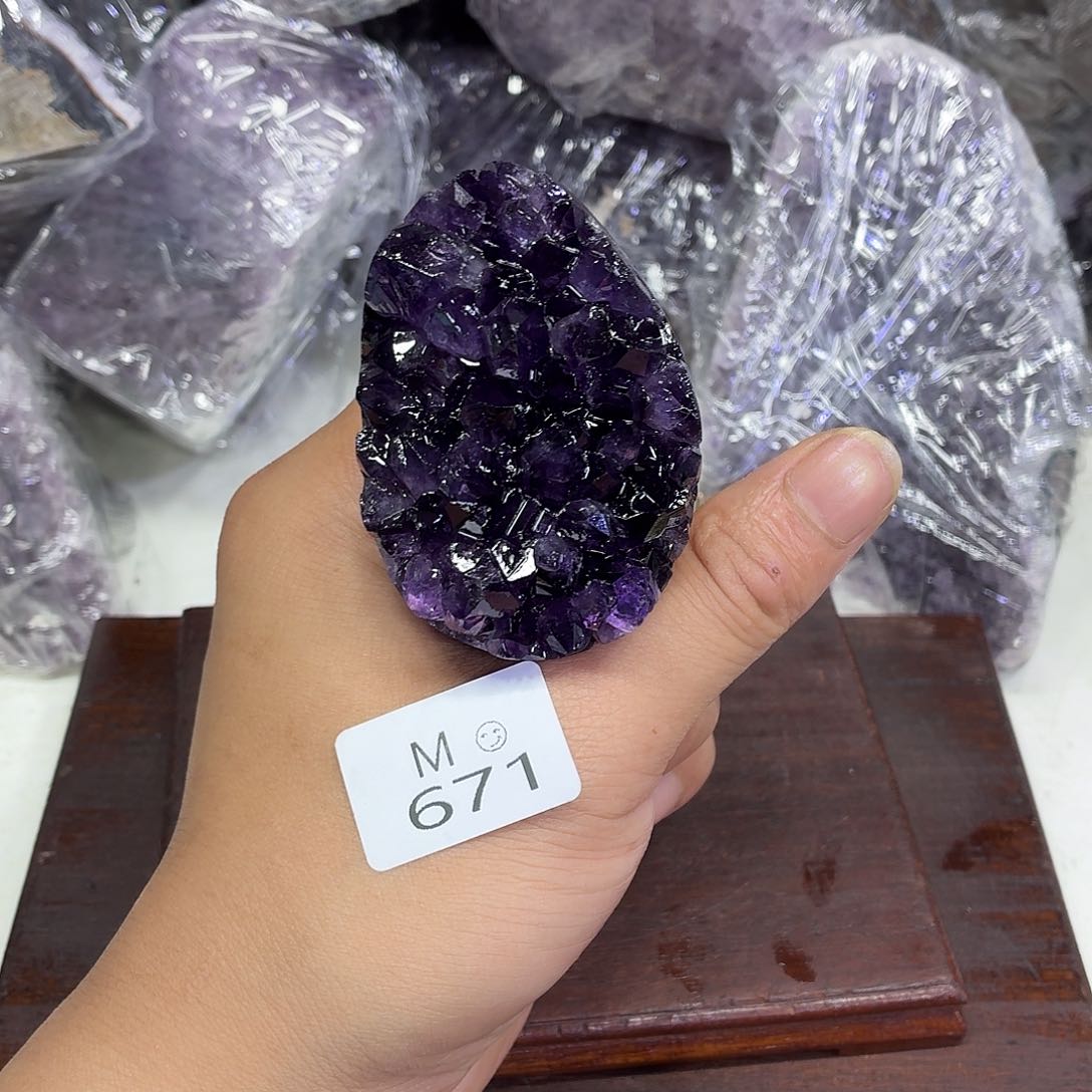 未镶嵌水晶大型摆件（非配饰）