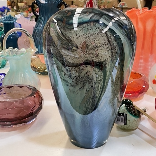 琉璃花瓶高31厘米口径6厘米