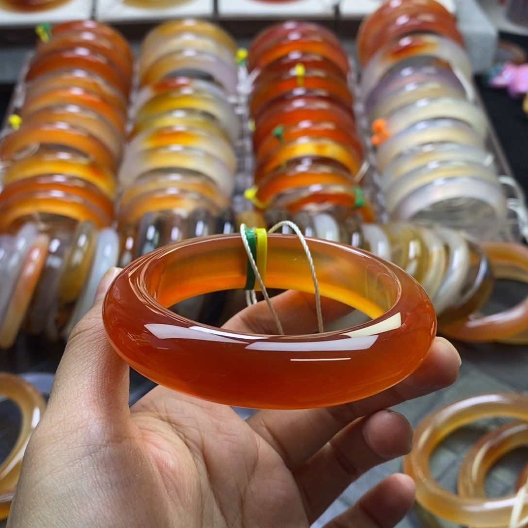 手镯玛瑙/玉髓未镶嵌