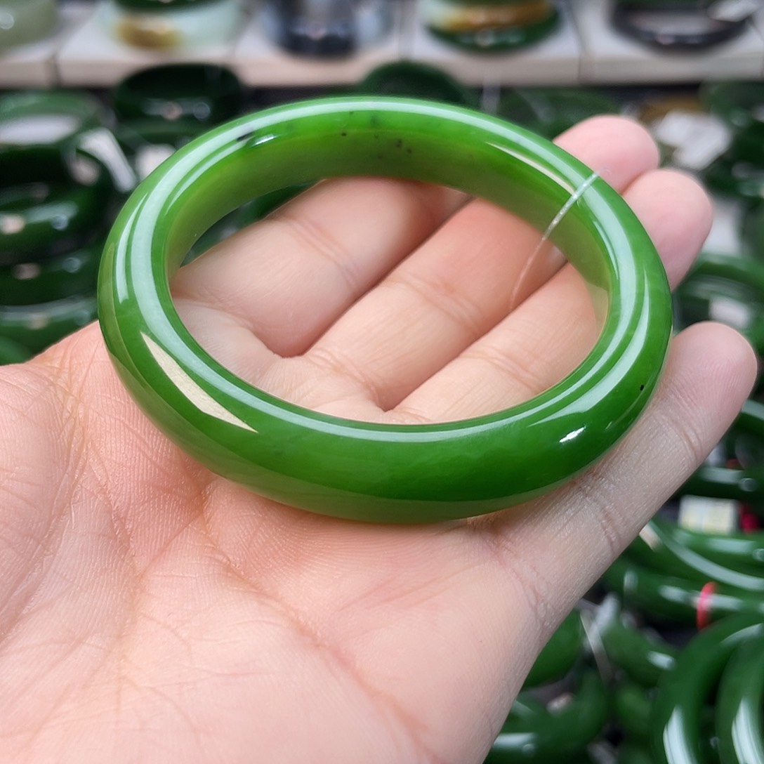 和田玉（碧玉）手镯未镶嵌