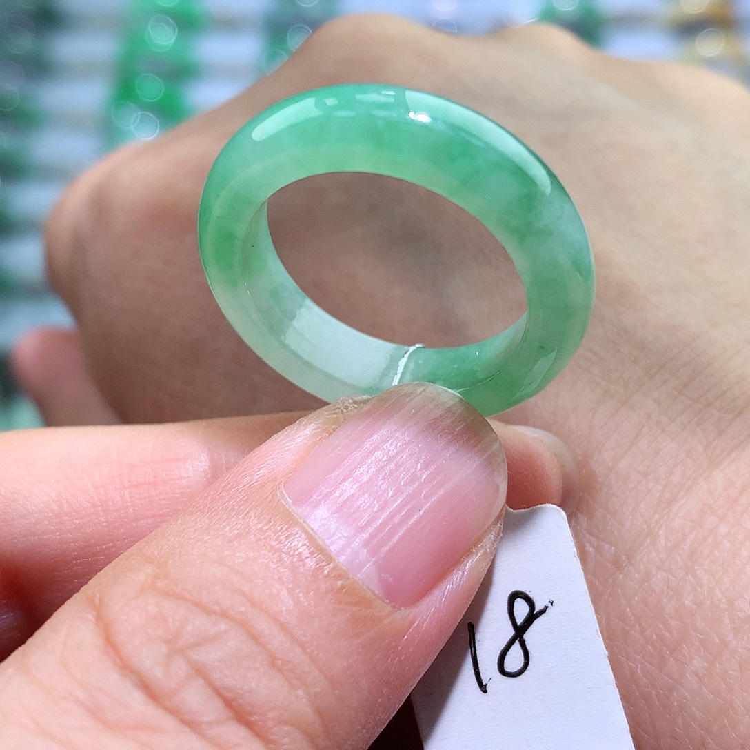 翡翠戒指未镶嵌18号