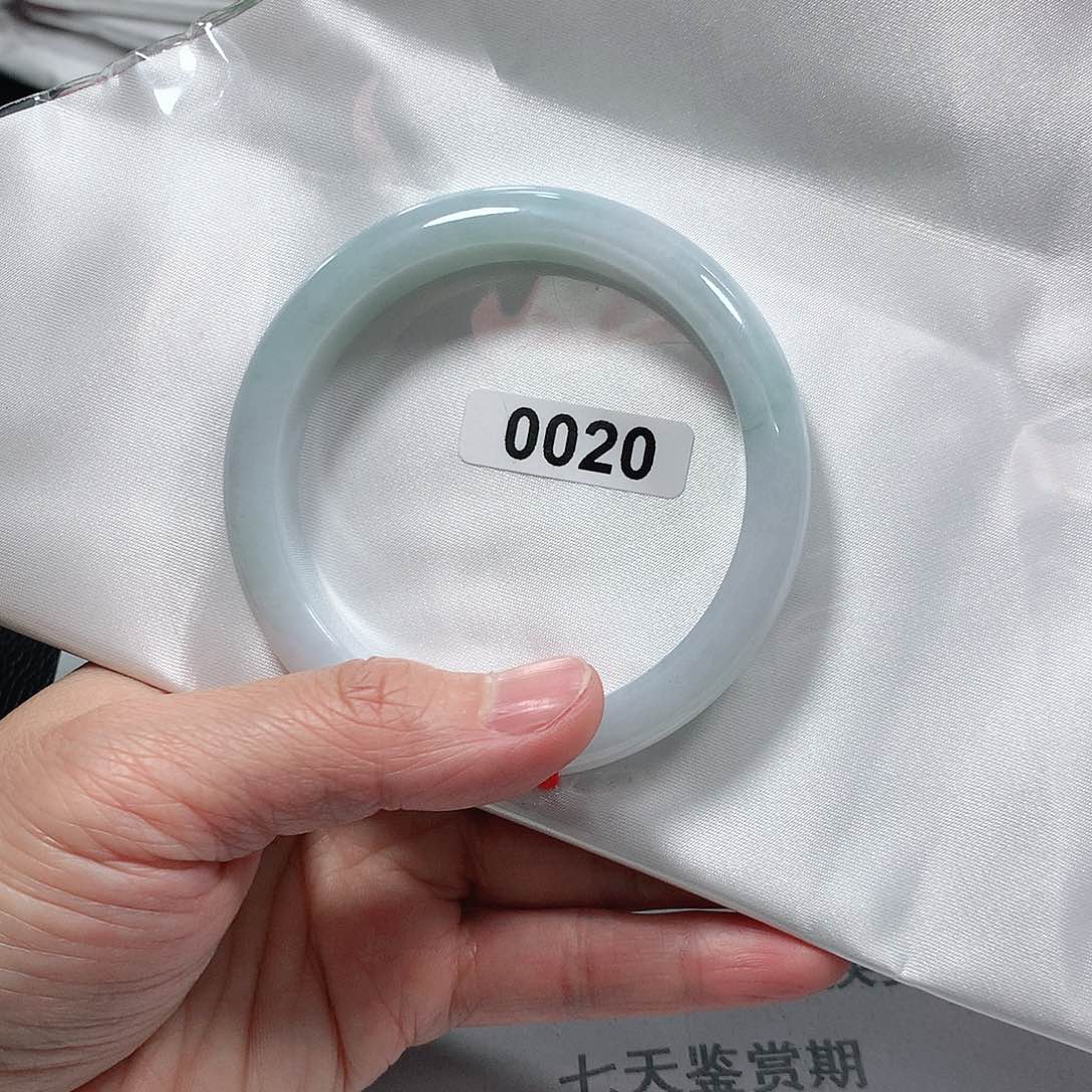 翡翠手镯未镶嵌天然缅甸A货翡翠手镯