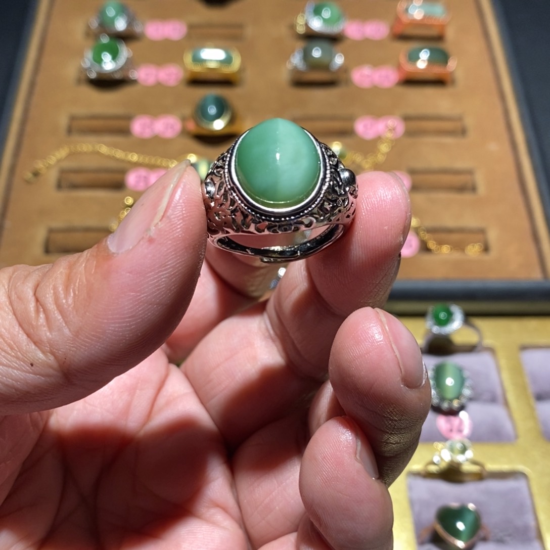 和田玉（碧玉）戒指未镶嵌