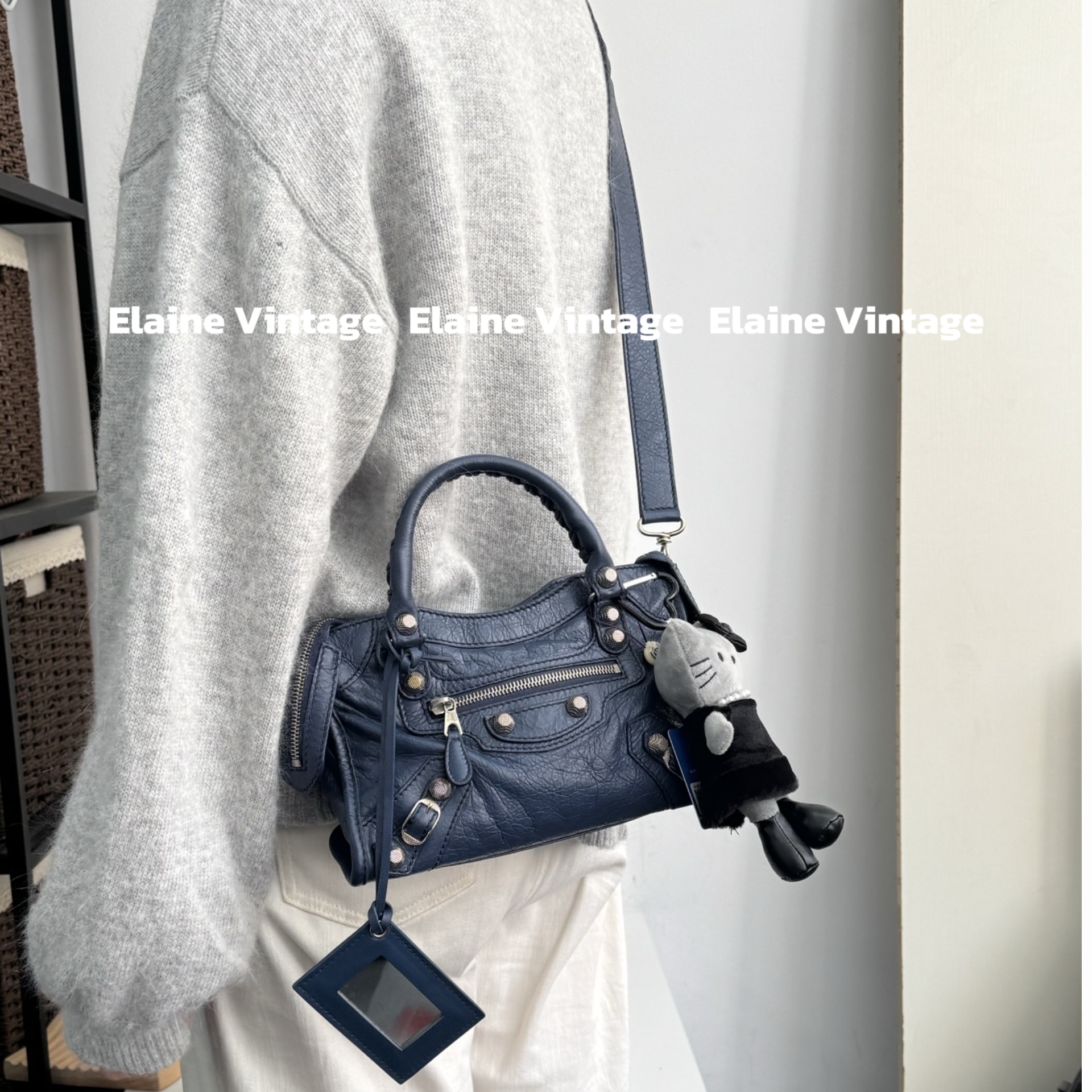 95新 Balenciaga/巴黎世家 螺纹银钉蓝色mini机车包（24cm）/Y897