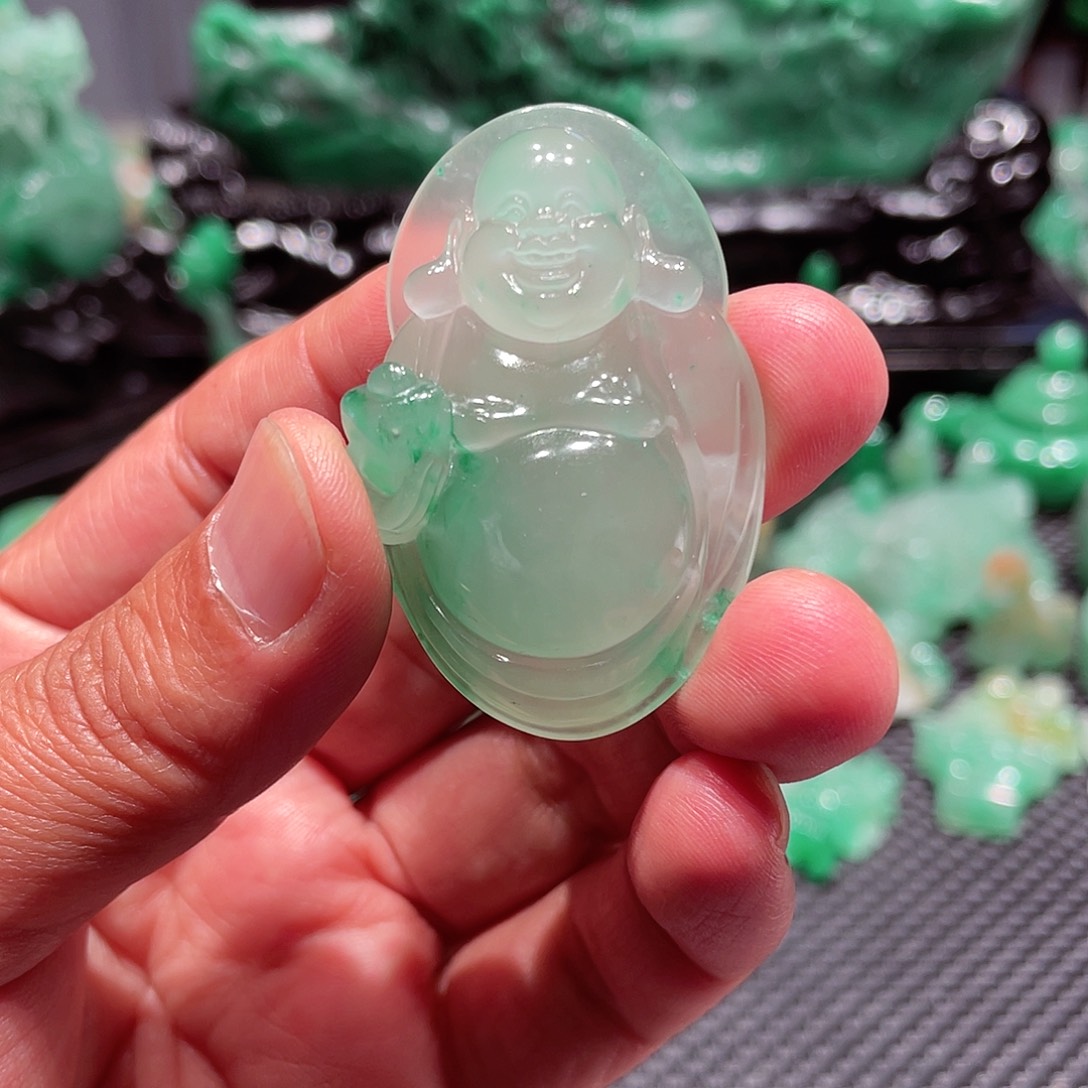 石英质玉颈饰未镶嵌华****馆