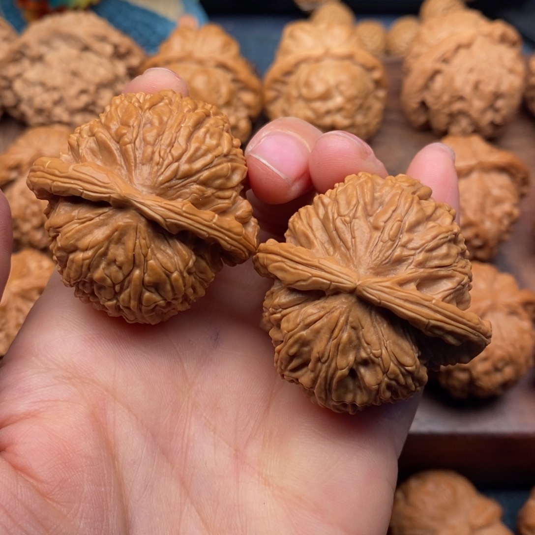 文玩核桃把件41球白