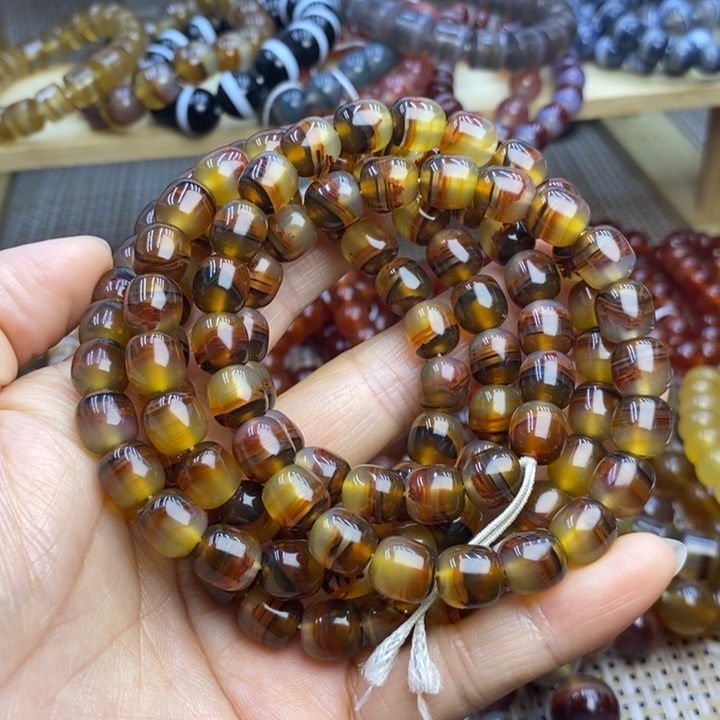 春***鸽玛瑙/玉髓未镶嵌手链