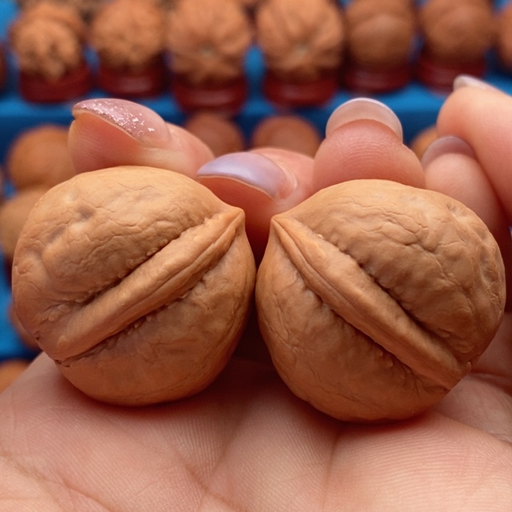 文玩核桃把件小海豚