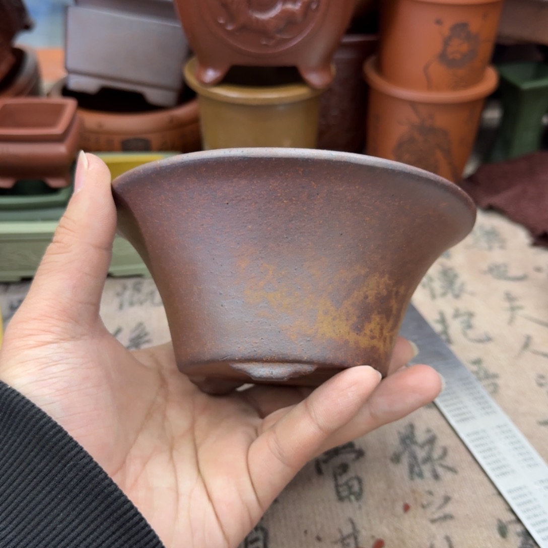 紫砂花盆宜兴紫砂瑕疵