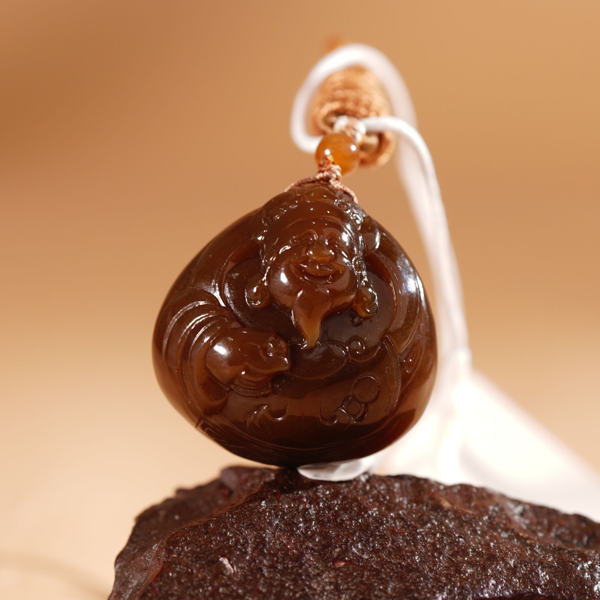 HT130196和田玉糖玉财神吊坠