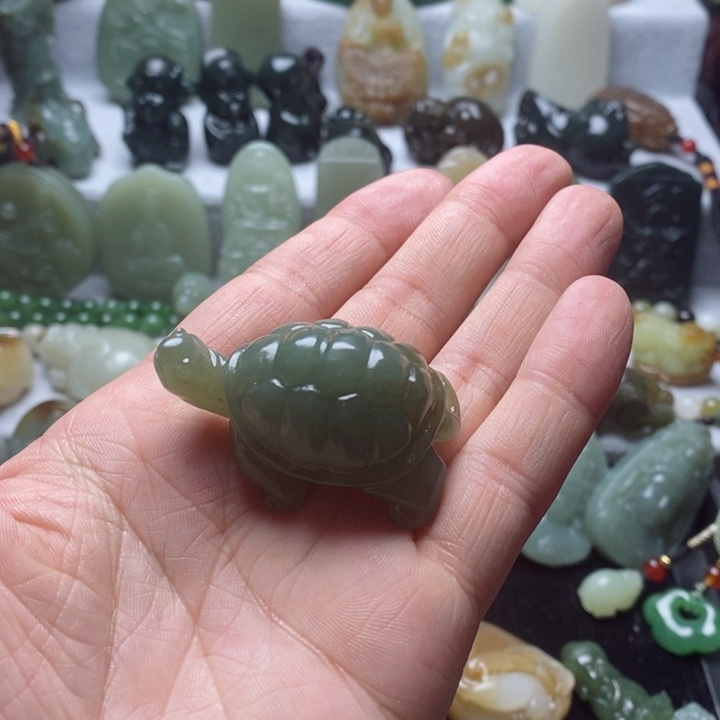 和田玉吊坠未镶嵌