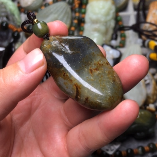 和田玉未镶嵌挂件