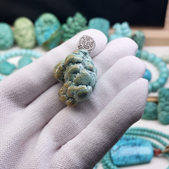 绿松石配饰未镶嵌