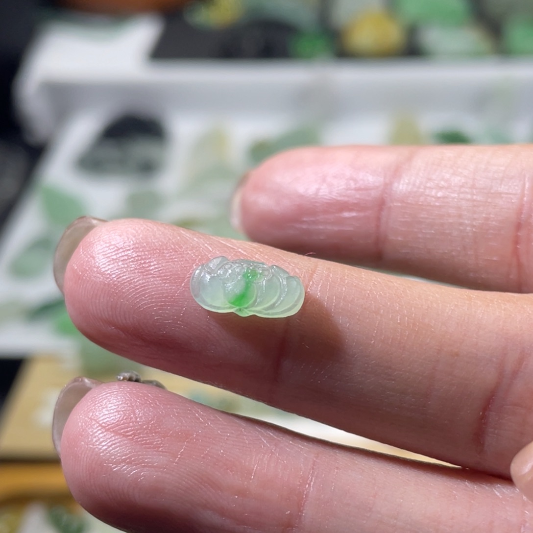 定制翡翠未镶嵌毛货