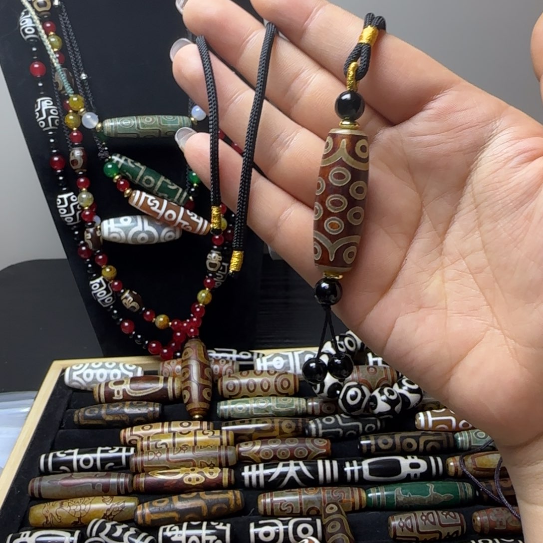 玛瑙/玉髓合金颈饰