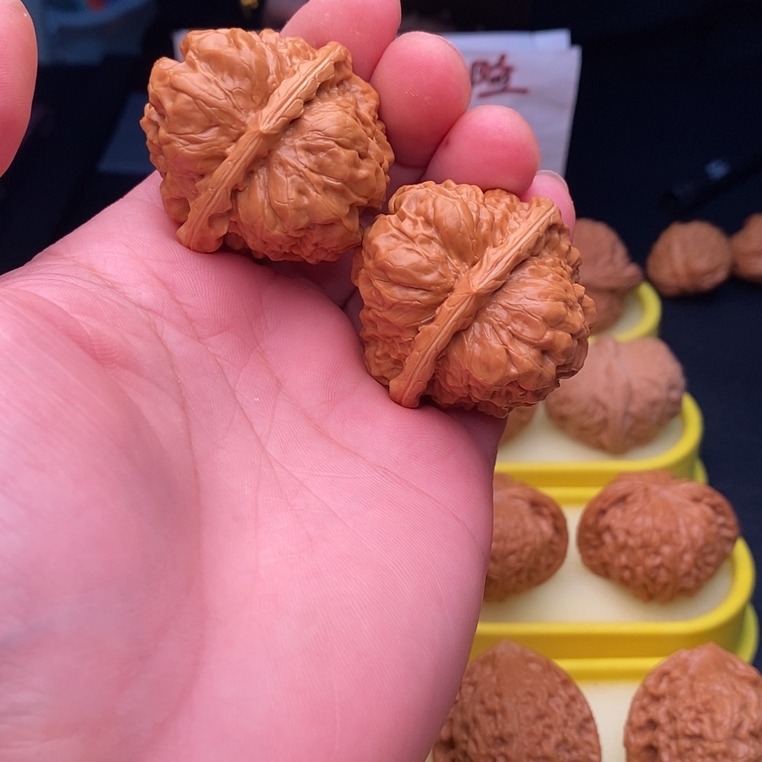 桃核把件三角蛙尺寸43