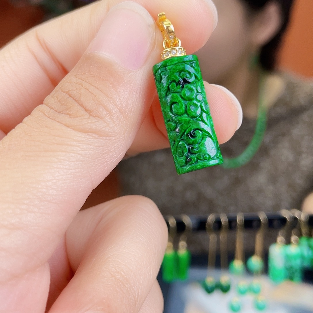 翡翠未镶嵌耳饰饰品