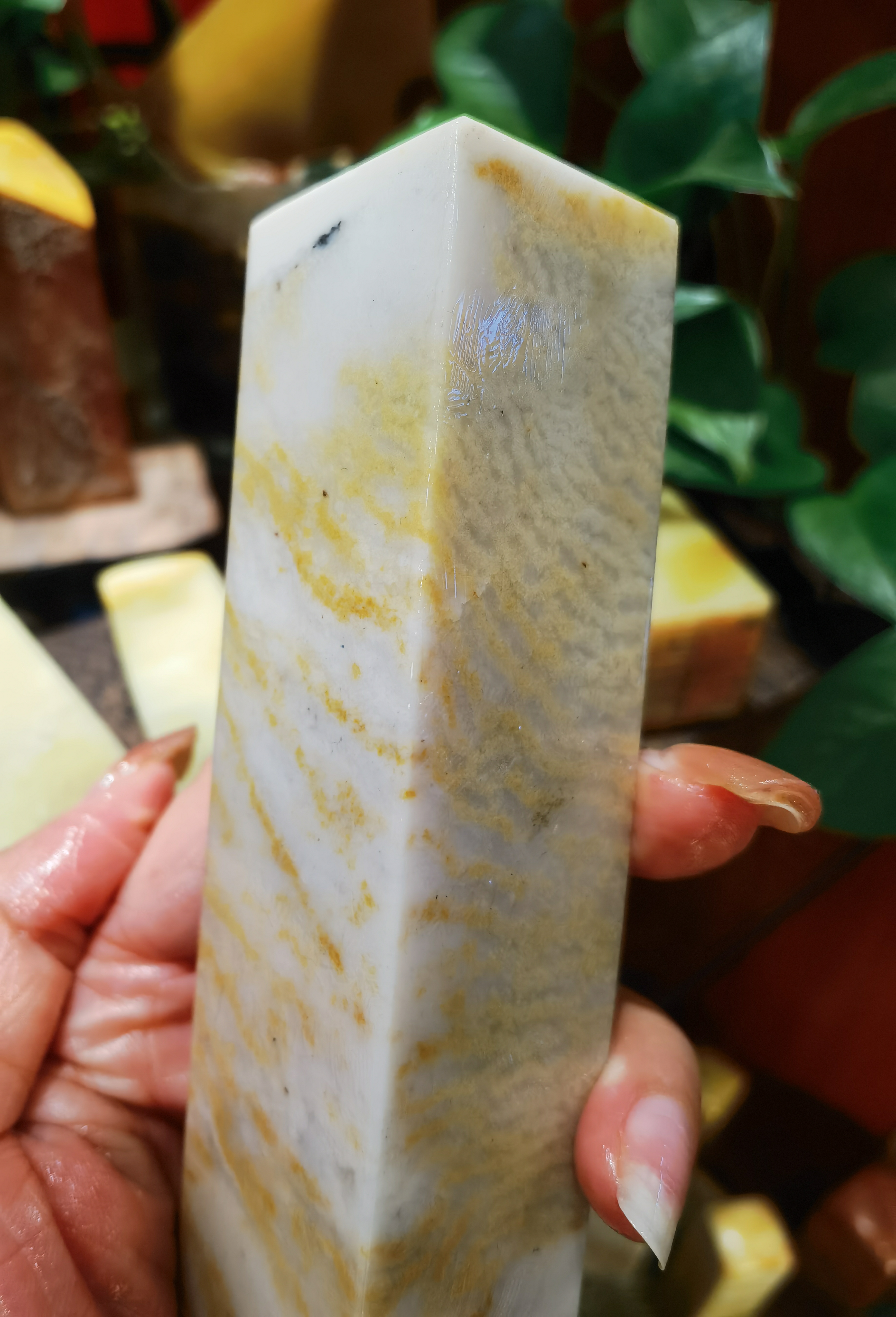 精品青田小顺石鱼籽彩冻石 3.0尺寸非常大的优质石材