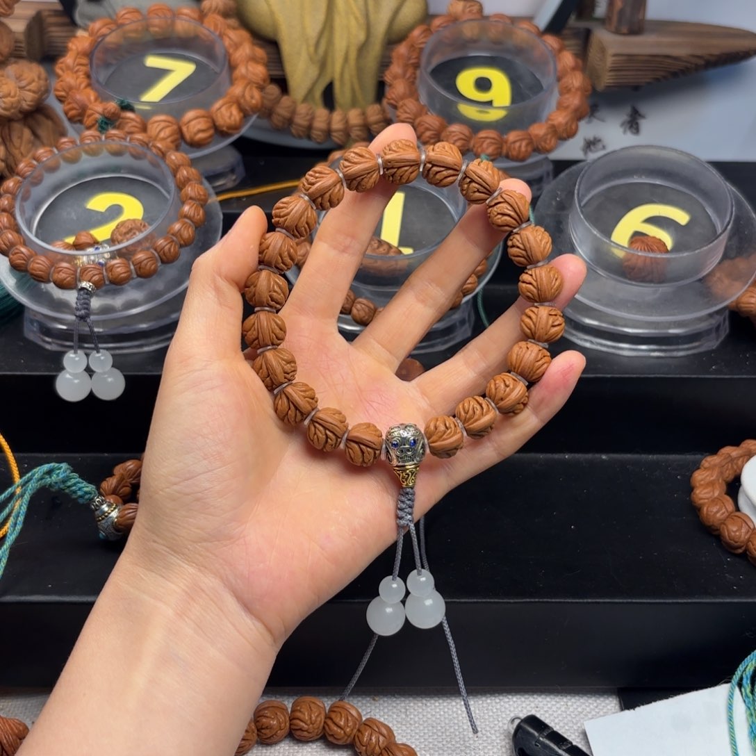 桃核吊坠1.3尺寸野生火麒麟