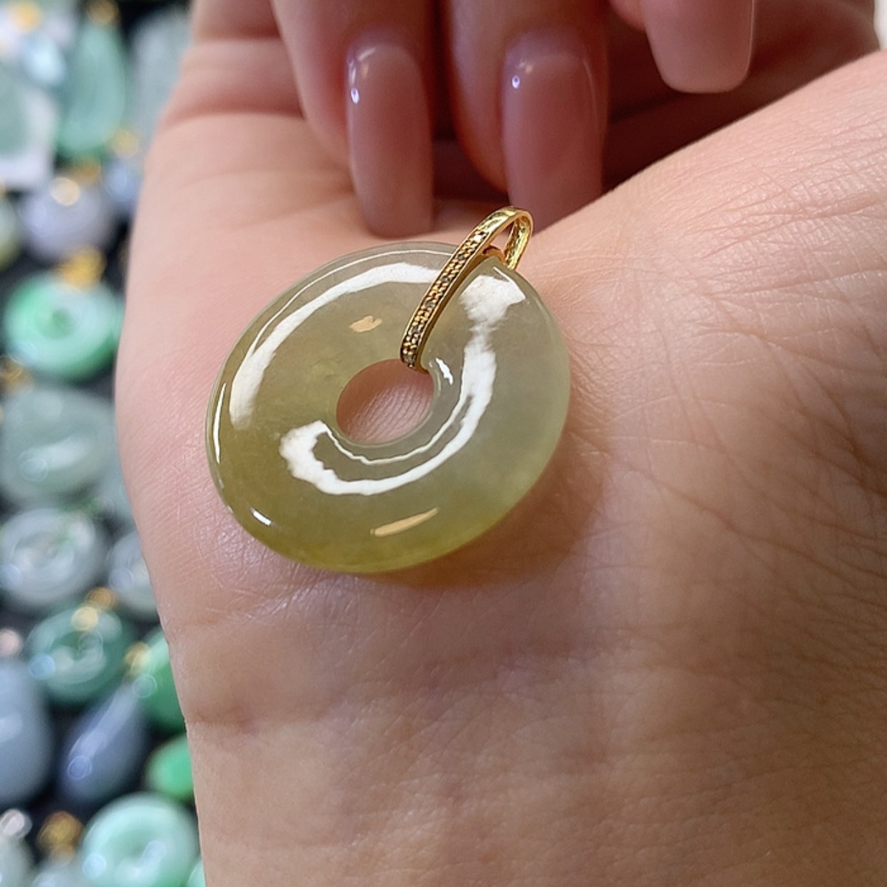 【闪购商品】翡翠吊坠(赠链)18K金镶嵌