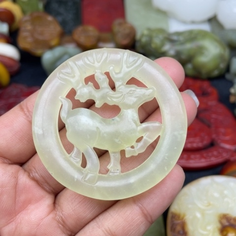 蛇纹石玉颈饰未镶嵌135