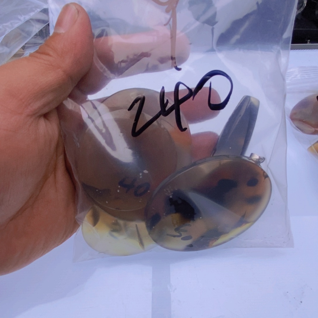 玛瑙/玉髓颈饰未镶嵌丫**?