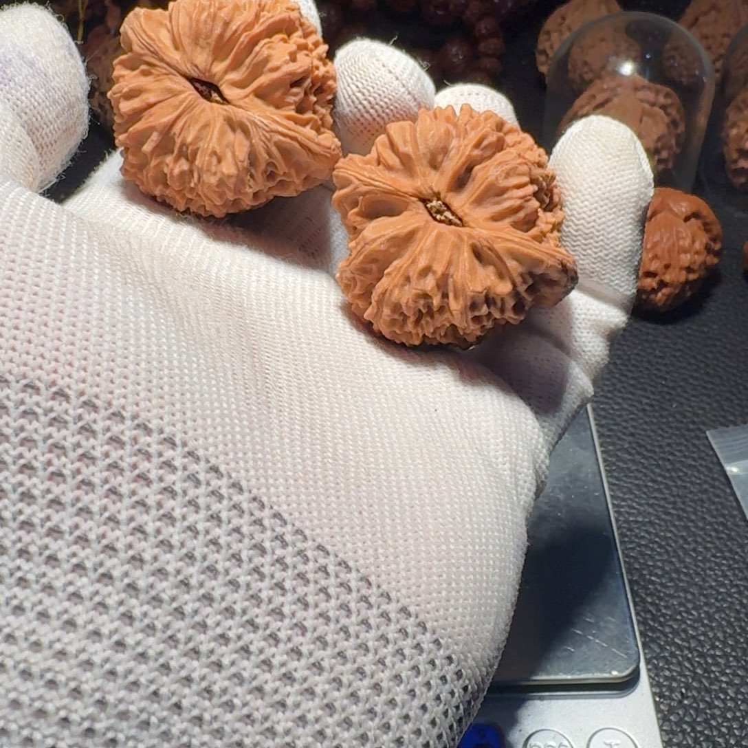 一***埃文玩核桃吊坠有黄有色差