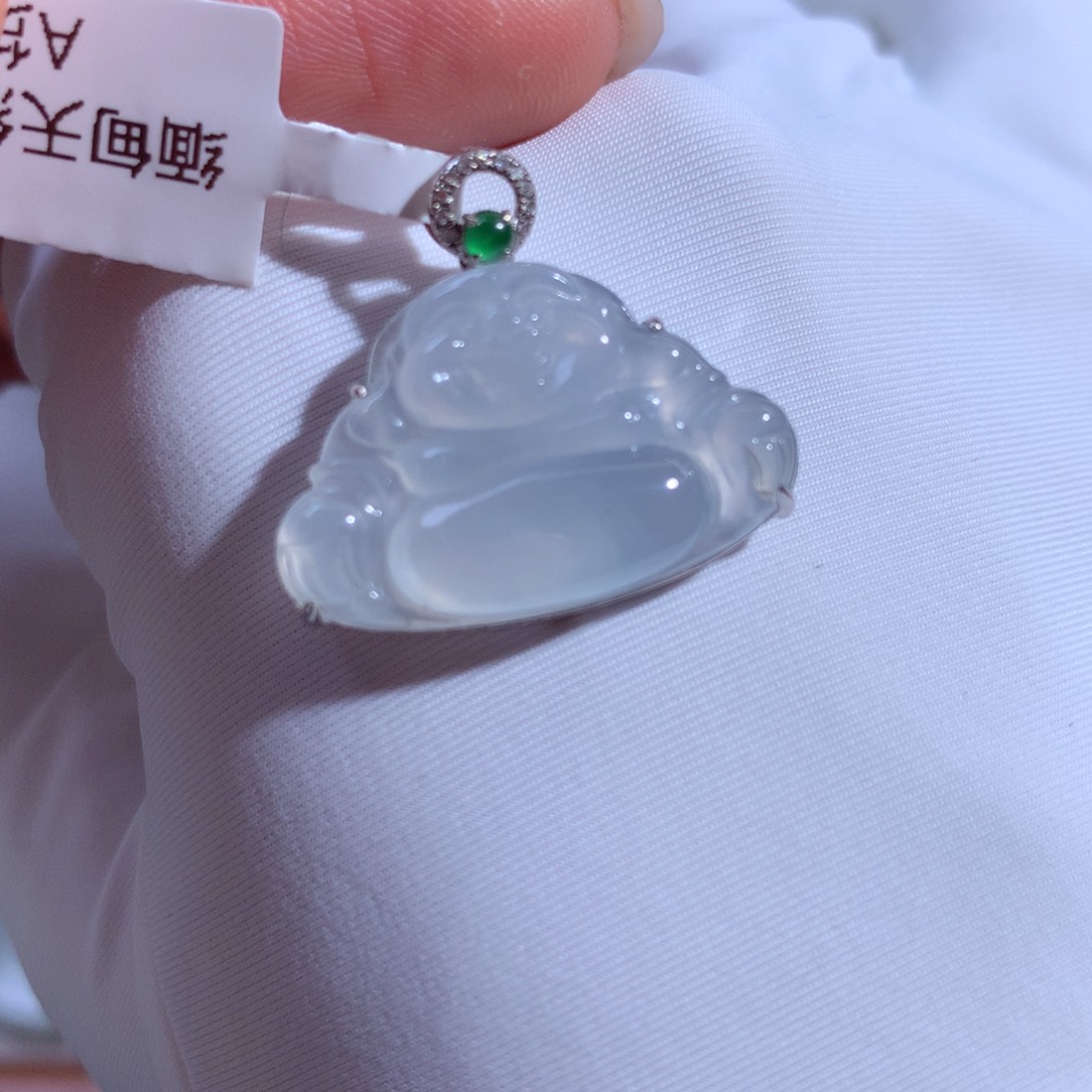 翡翠颈饰18K金镶嵌佛公