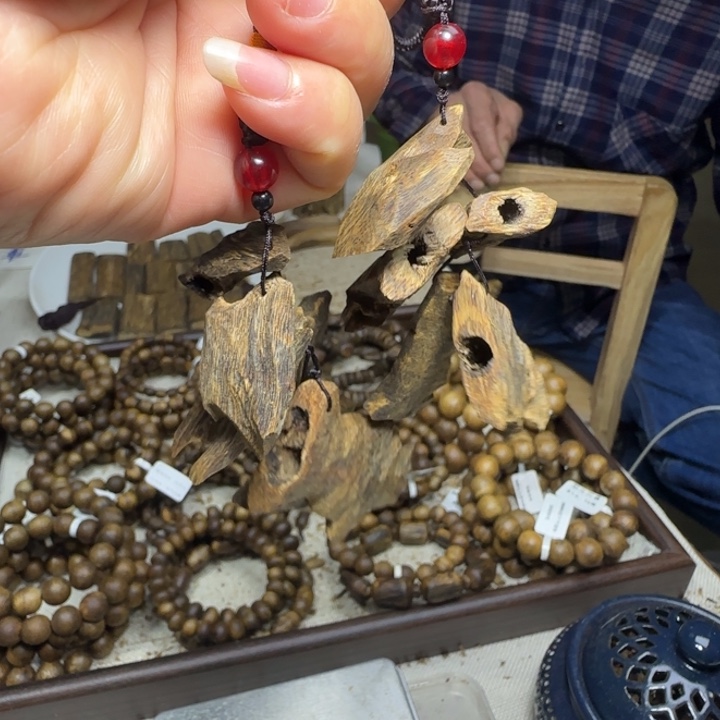 沉香沉香碎屑车挂一串