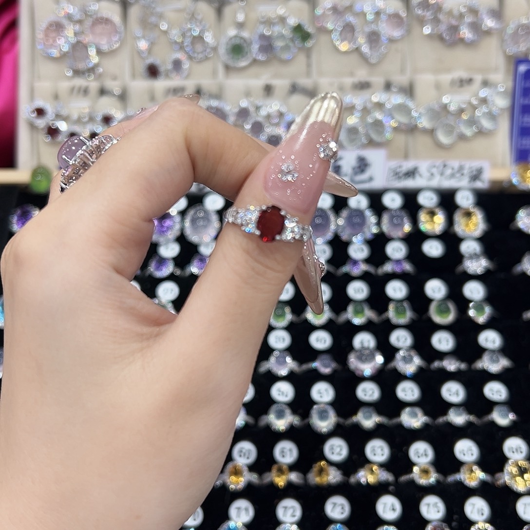 ঞ****戒指银S925镶嵌石榴石