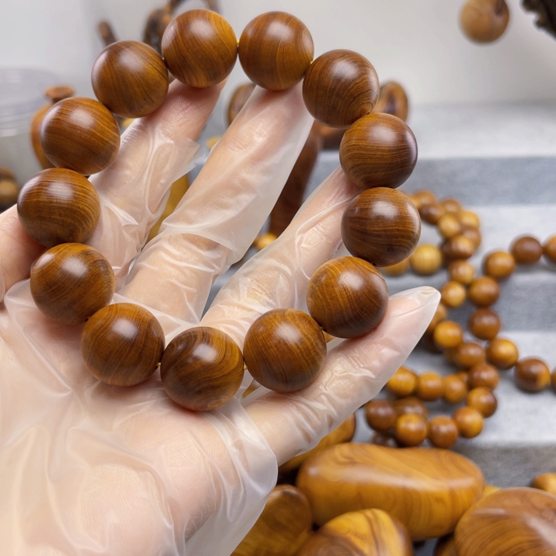 柏木（崖柏）1.8黑油太行崖柏