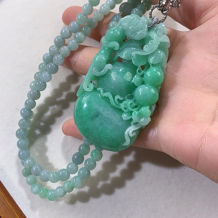 翡翠未镶嵌颈饰翡翠吊坠