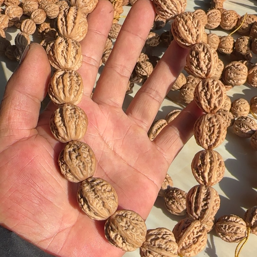 *****文玩核桃吊坠八棱小核桃