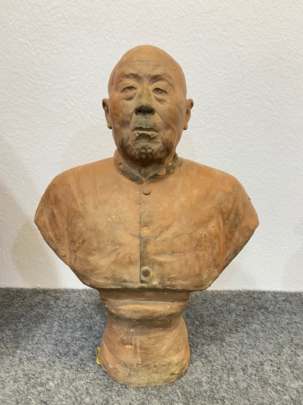 定制玻璃钢真人雕像铸铜人物半身全身像校园历史名人肖像雕塑