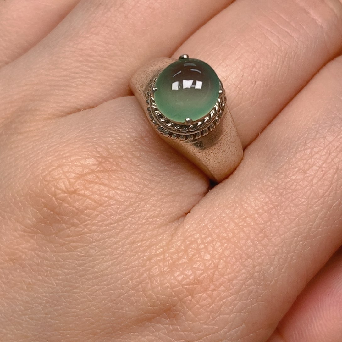 翡翠戒指未镶嵌翡翠