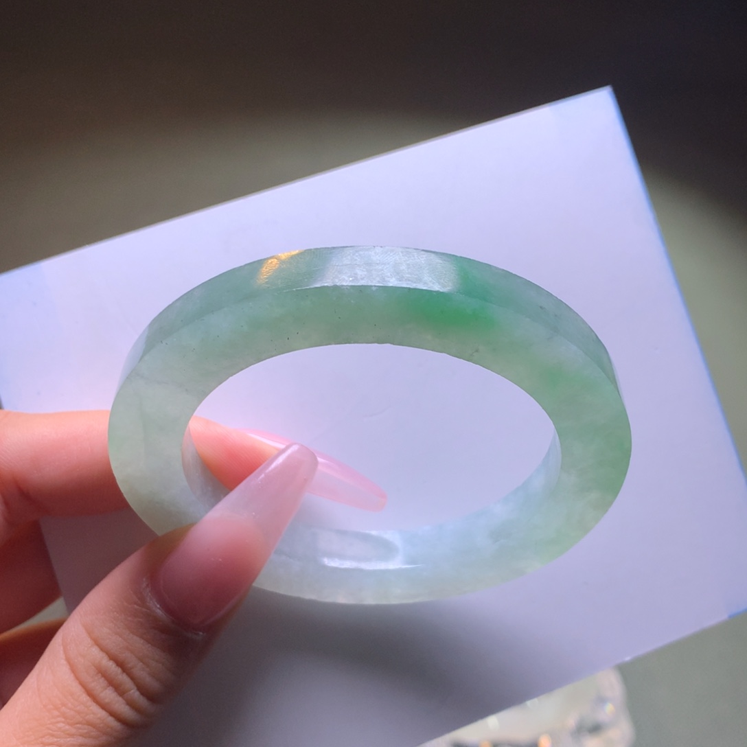 定制翡翠未镶嵌手镯