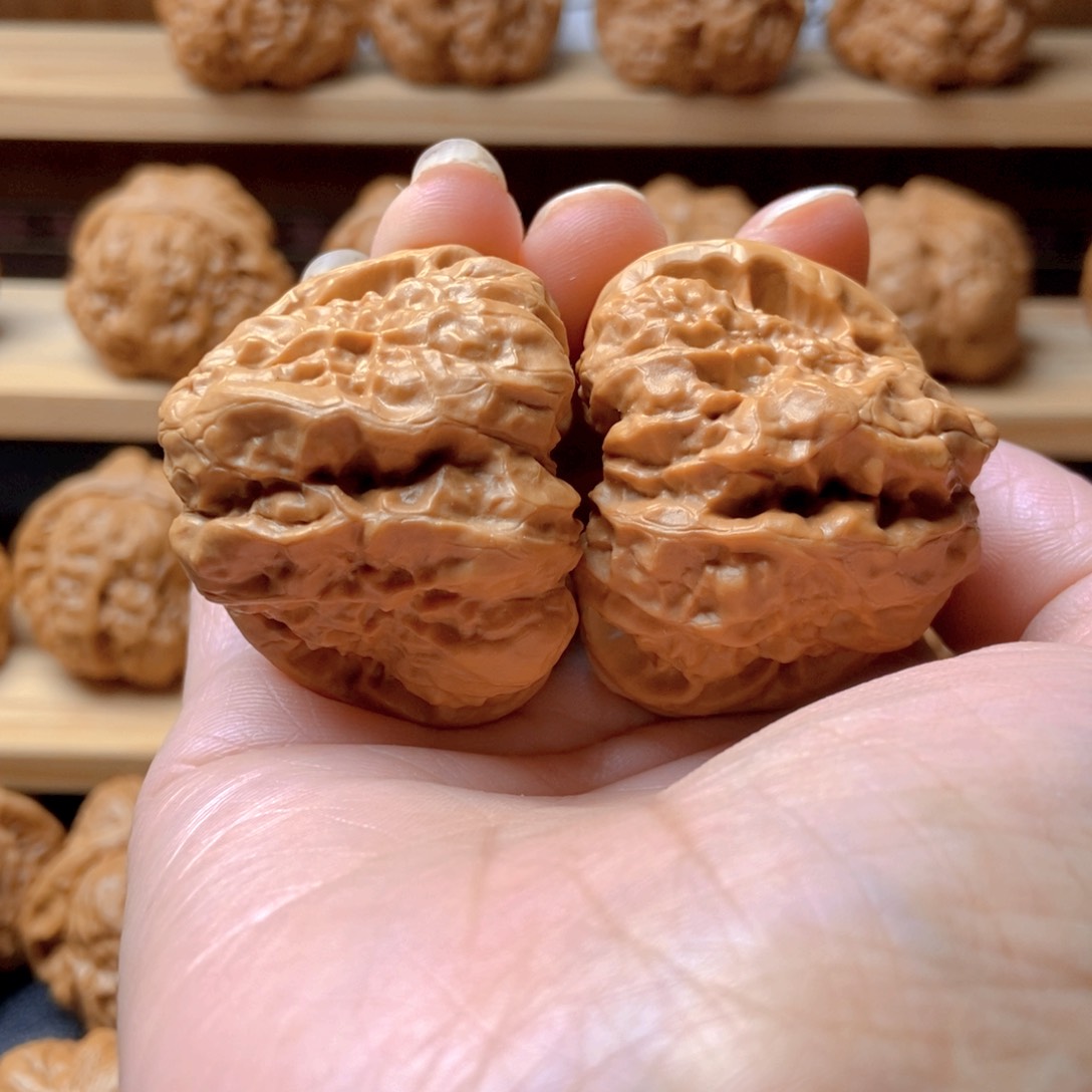 文玩核桃吊坠内****具蛤蟆头