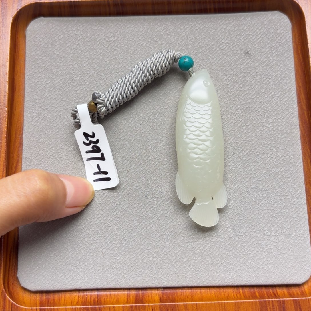 要***友颈饰未镶嵌和田玉