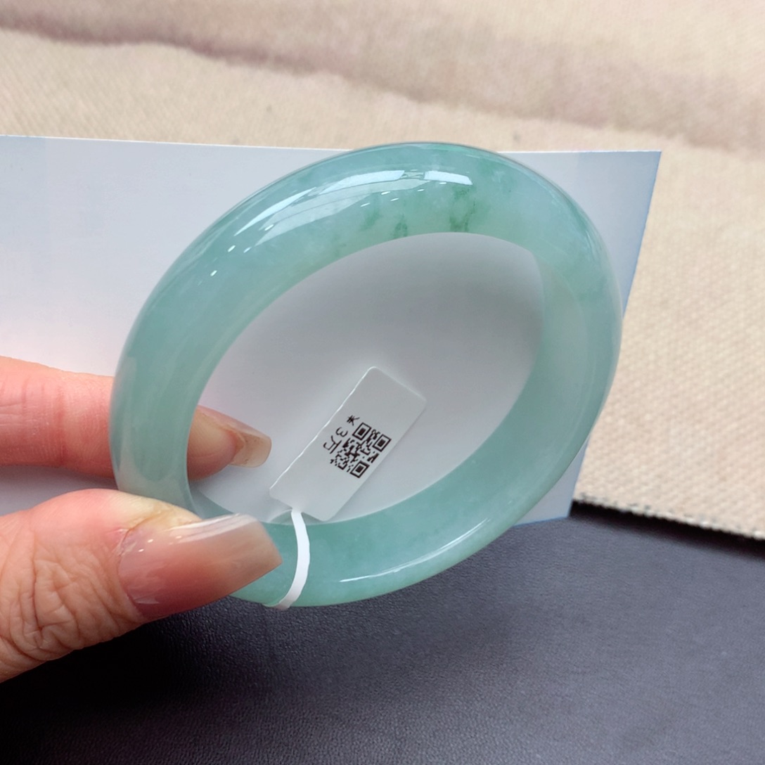 翡翠手镯未镶嵌缅甸翡翠手镯