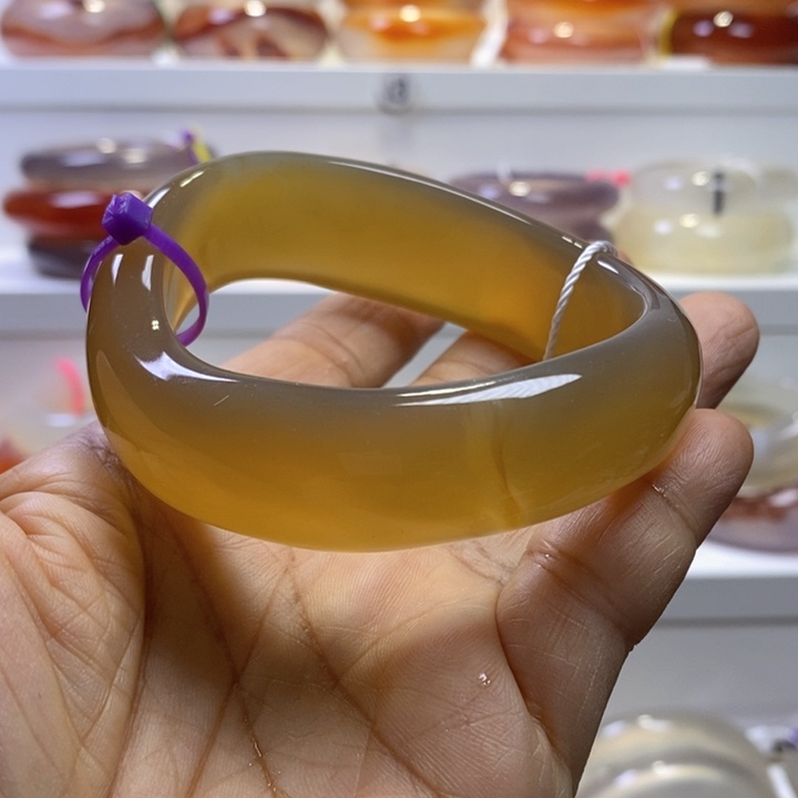 玛瑙/玉髓手镯未镶嵌