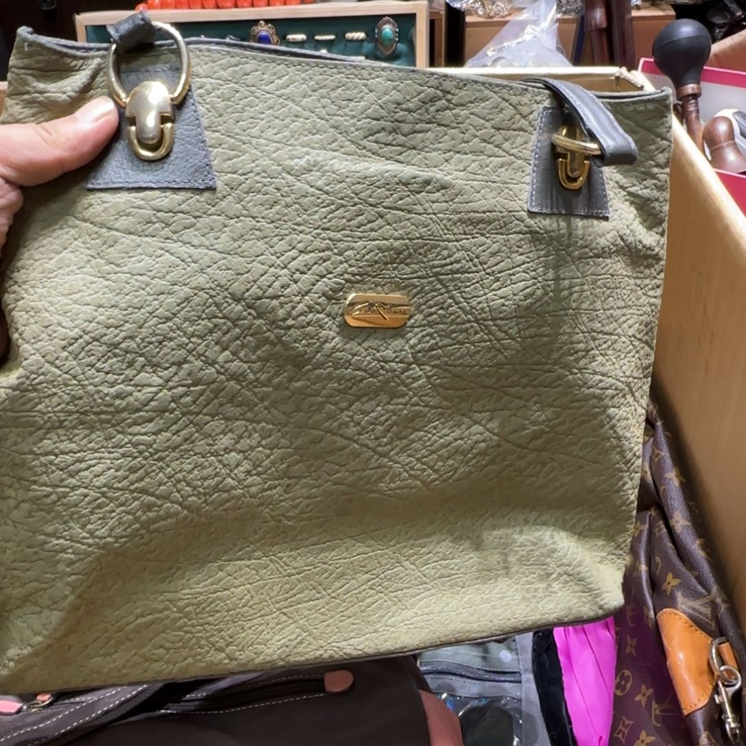 桂***房醋酸（人造纤维）铁合金