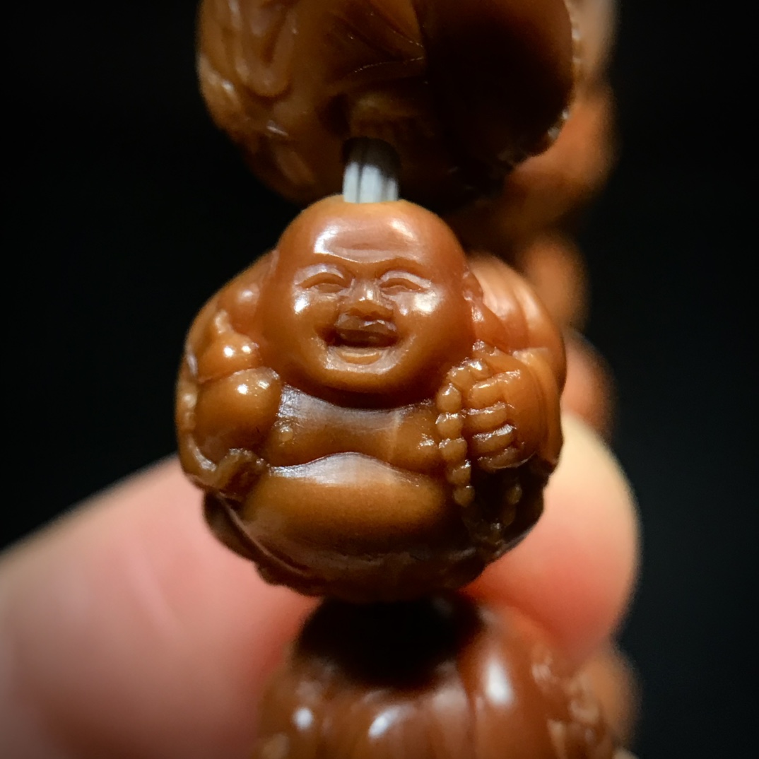 【竹子核雕】【小籽十八财迷】1.1×1.1苏工南工舟山橄榄核雕JY412037